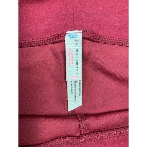 Free people movement turnout tie cropped leggings - Picture 5 of 5